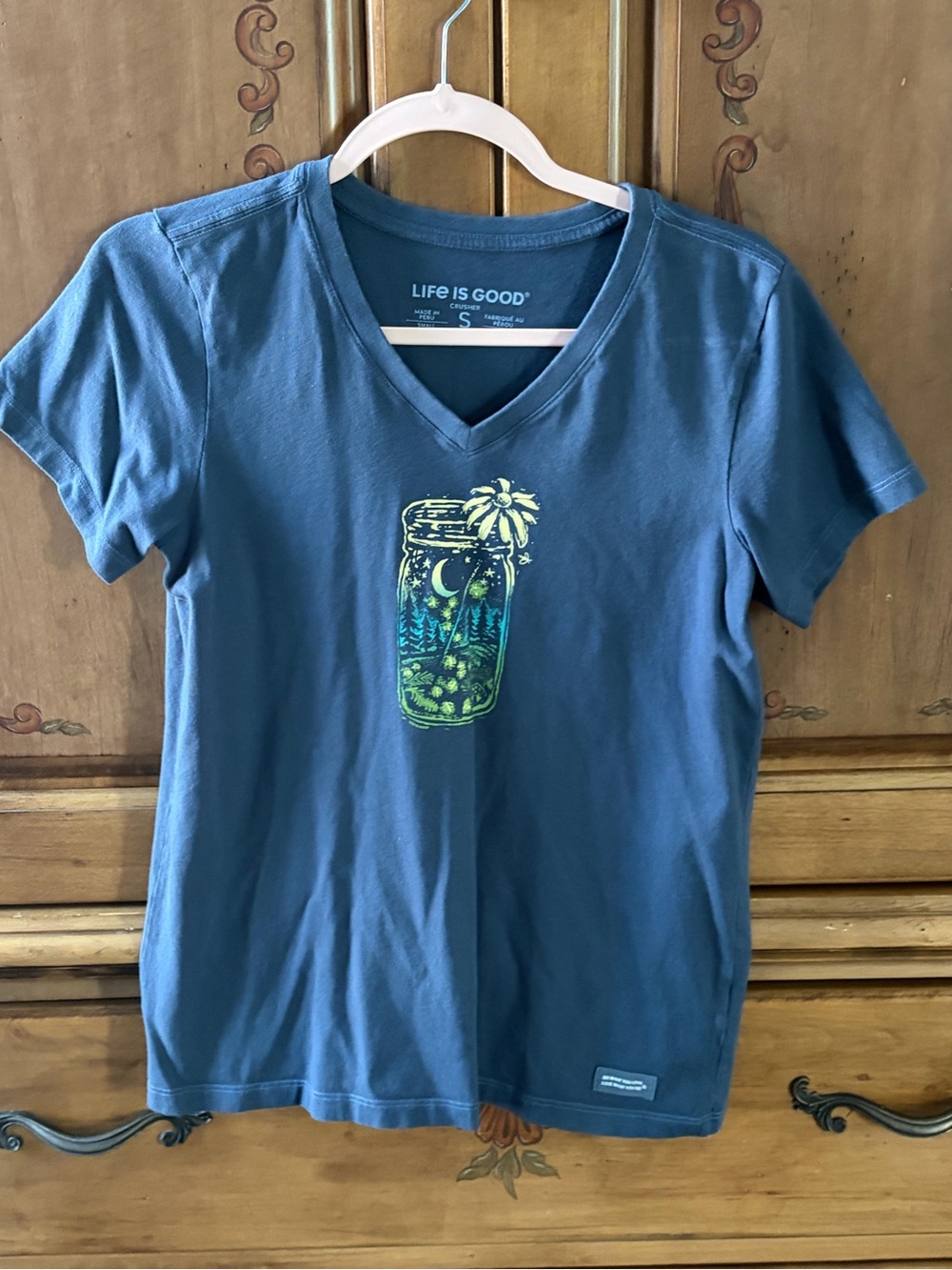 Life is Good Women’s Navy V-Neck Graphic Tee